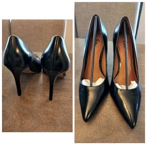 Fioni Black Pumps NWT